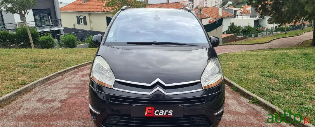 2007' Citroen C4 Grand Picasso photo #2