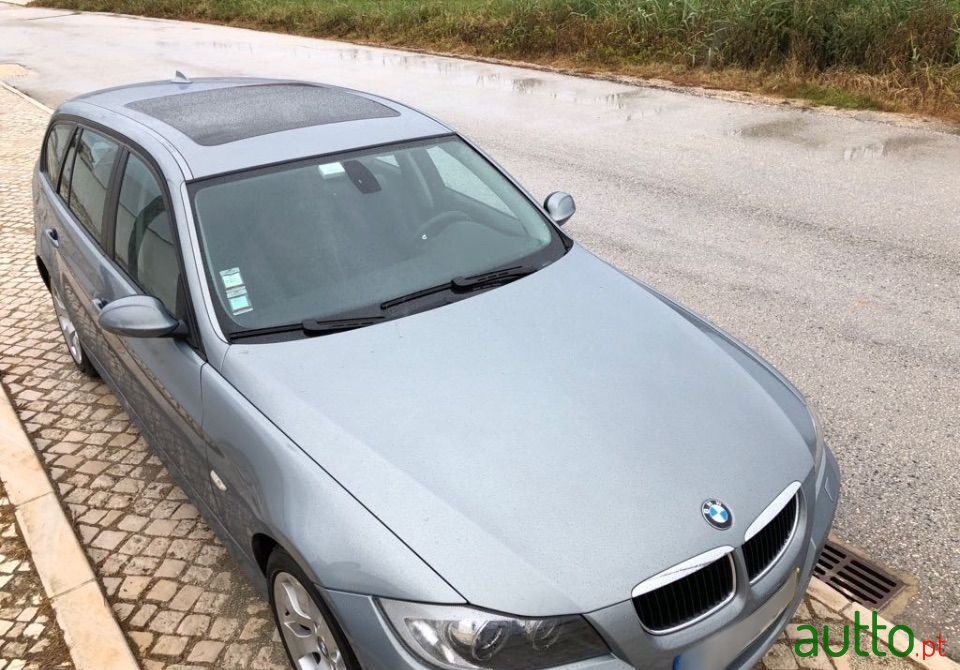 2008' BMW 320 D Touring photo #3