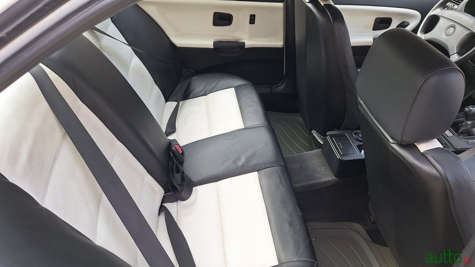 1994' BMW 318 IS photo #4