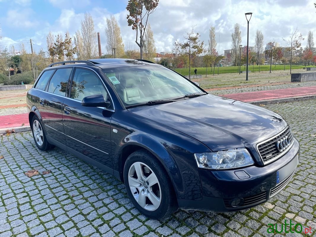 2003' Audi A4 Avant photo #1