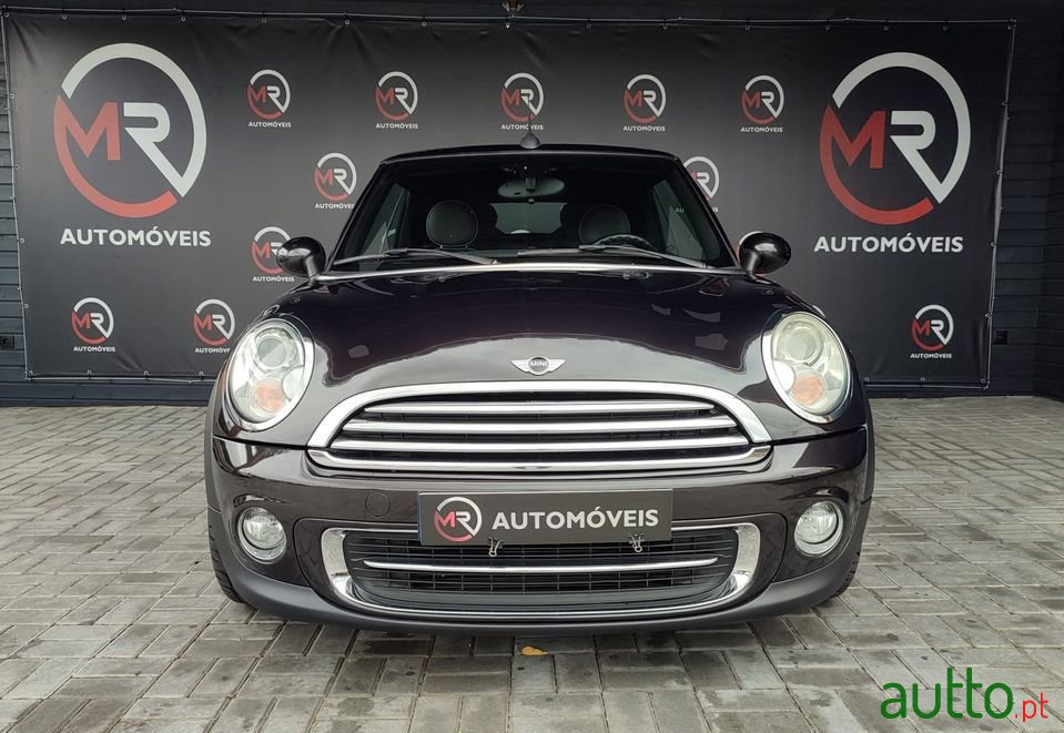 2013' MINI Cooper photo #2