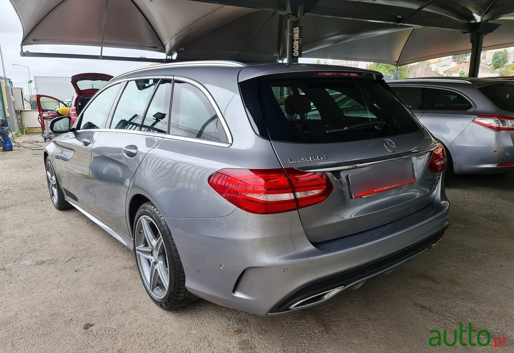 2015' Mercedes-Benz Classe C photo #2