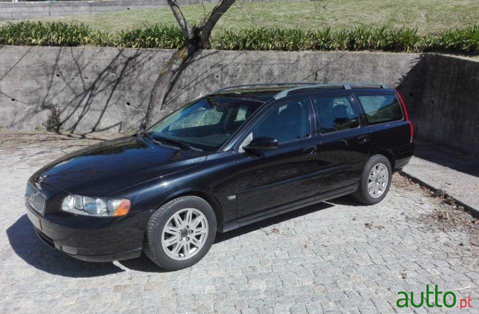 2008' Volvo V70 2.4 D5 Nivel 3 Geartronic photo #1