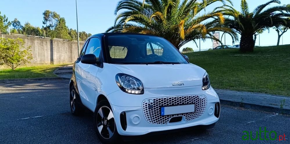 2023' Smart Fortwo Eq Passion photo #2