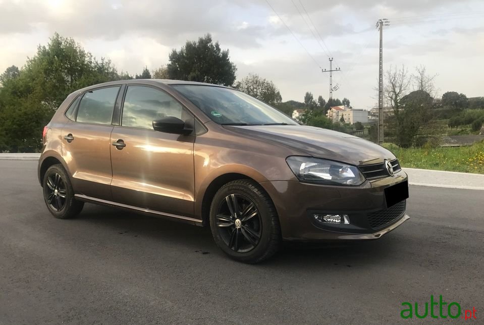 2014' Volkswagen Polo photo #3