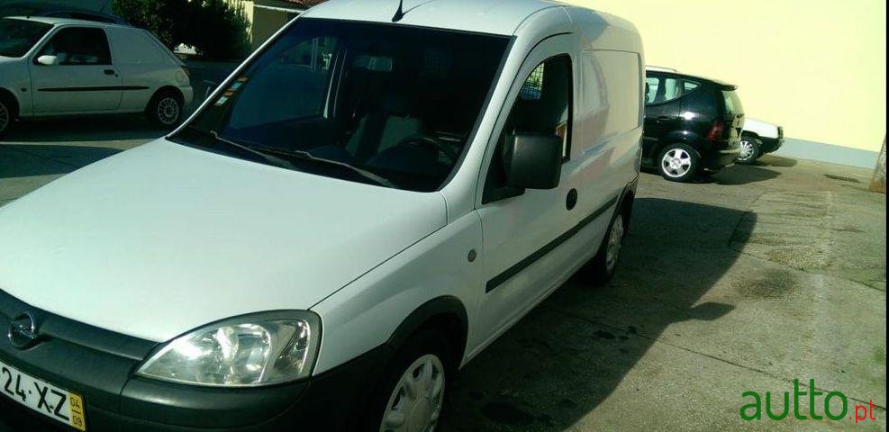 2004' Opel Combo 1.7 Cdti Comercial photo #1