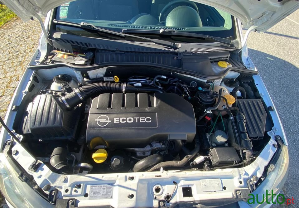 2005' Opel Corsa photo #5