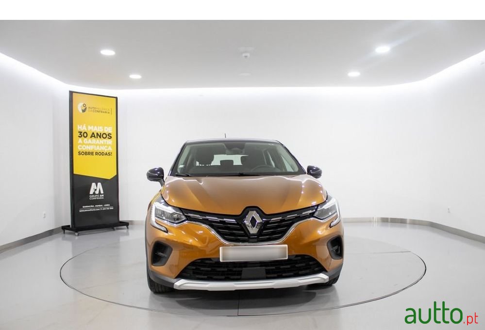2020' Renault Captur photo #2