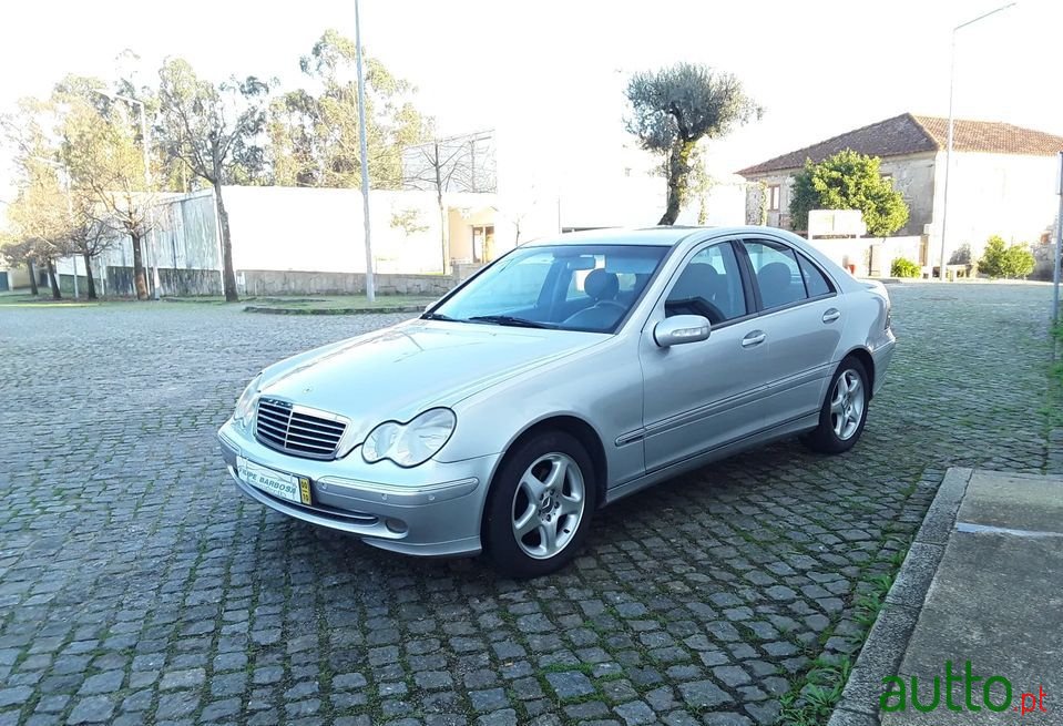2000' Mercedes-Benz C-220 photo #1