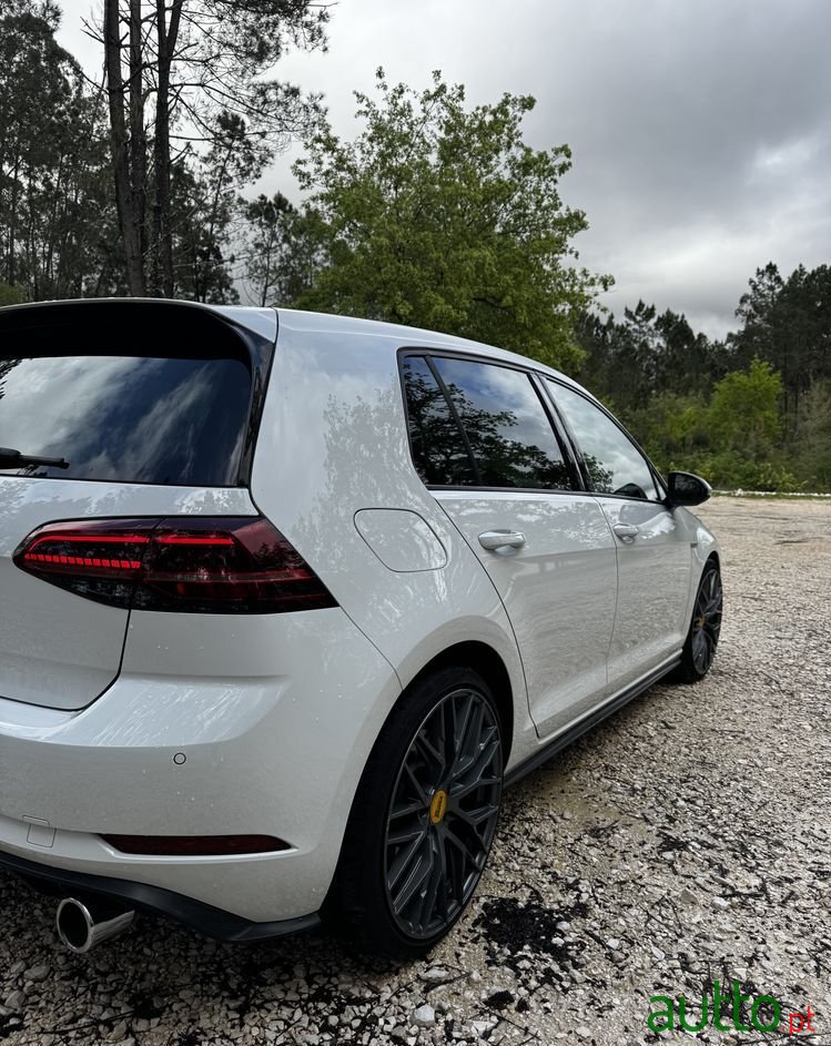 2018' Volkswagen Golf photo #6