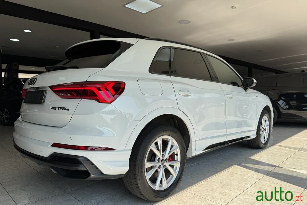2021' Audi Q3 photo #3