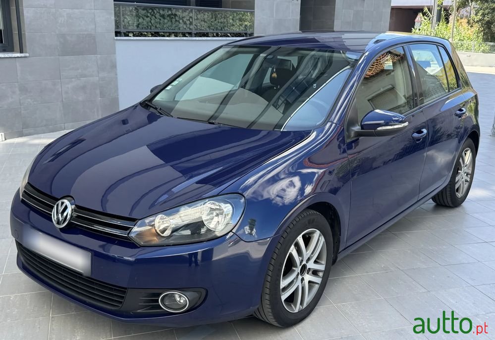 2010' Volkswagen Golf 1.6 Tdi Confortline photo #1