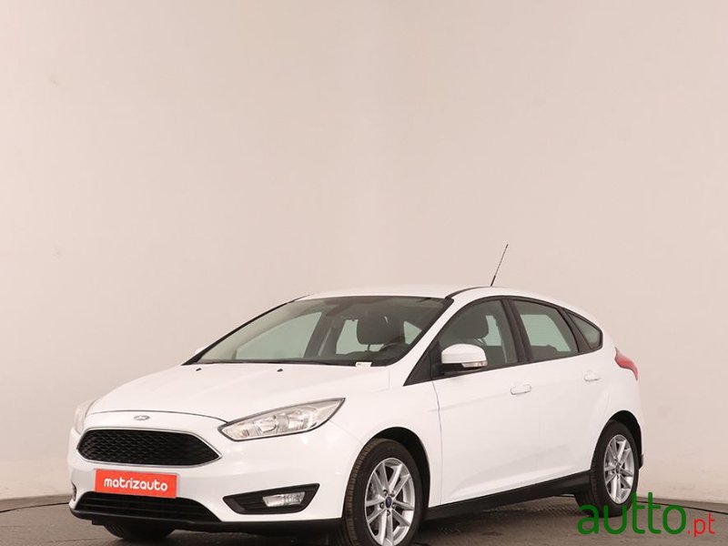 2015' Ford Focus photo #3