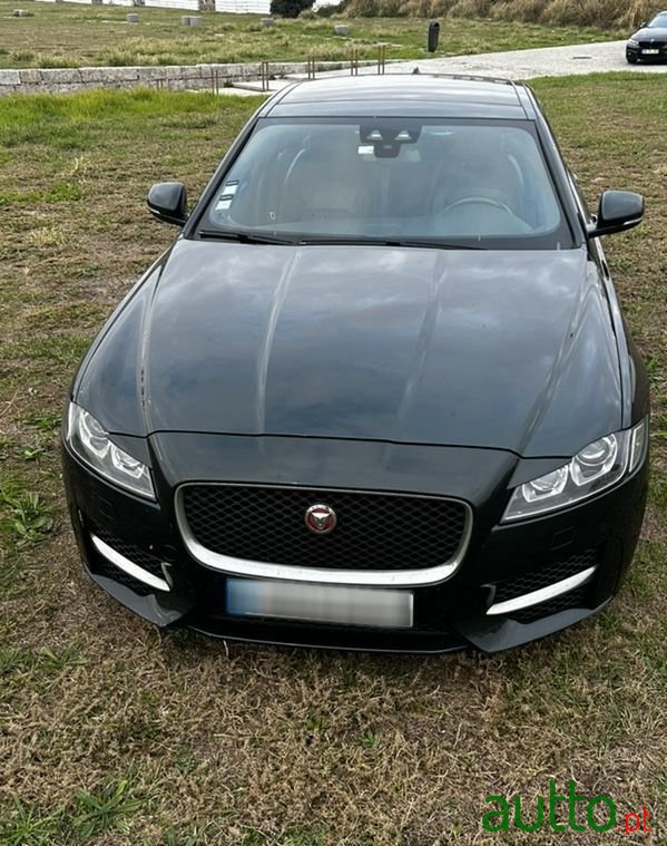 2016' Jaguar XF photo #5
