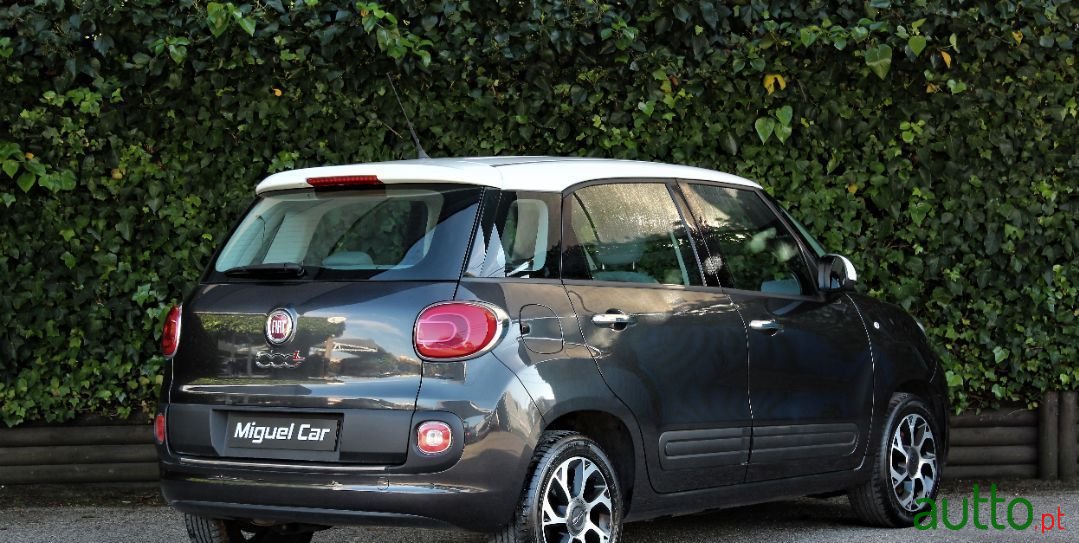 2017' Fiat 500L photo #4