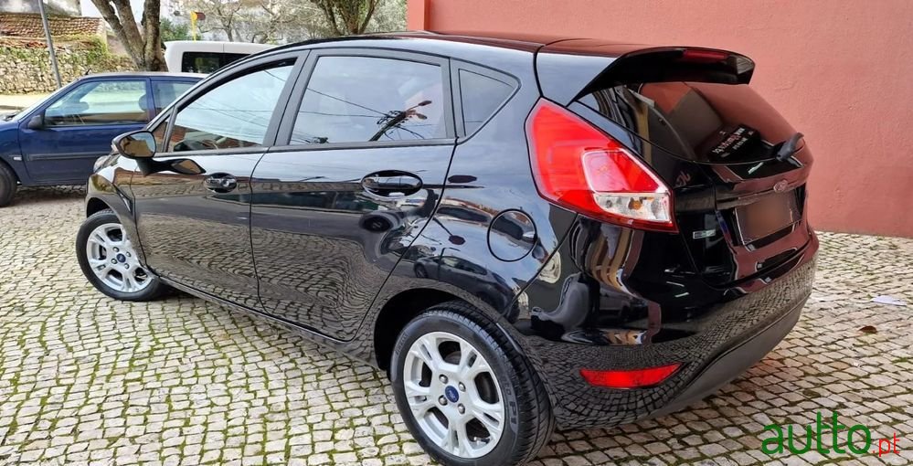 2017' Ford Fiesta photo #4