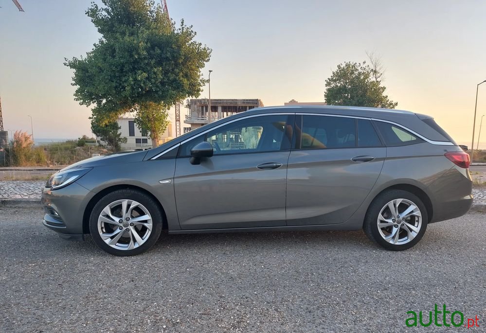 2019' Opel Astra Sports Tourer photo #5