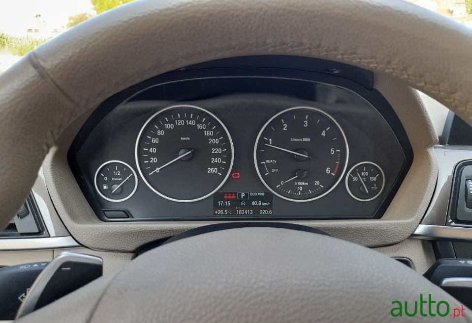 2013' BMW 320 photo #4