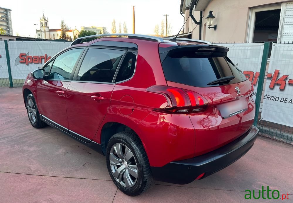 2019' Peugeot 2008 photo #4