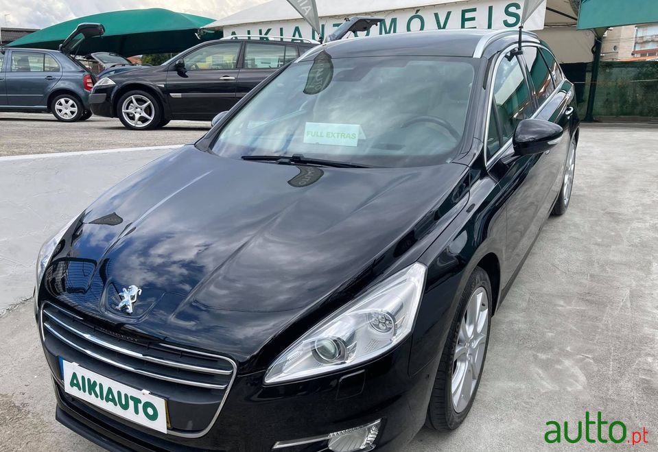 2011' Peugeot 508 Sw photo #1