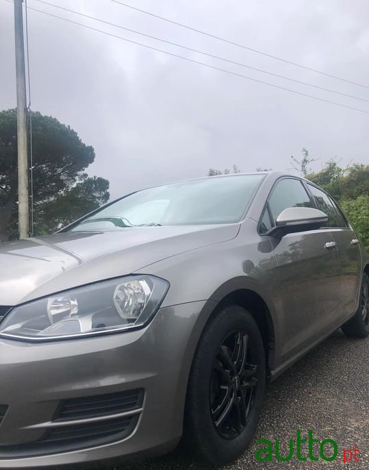 2014' Volkswagen Golf photo #5