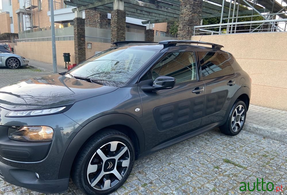 2016' Citroen C4 Cactus photo #6