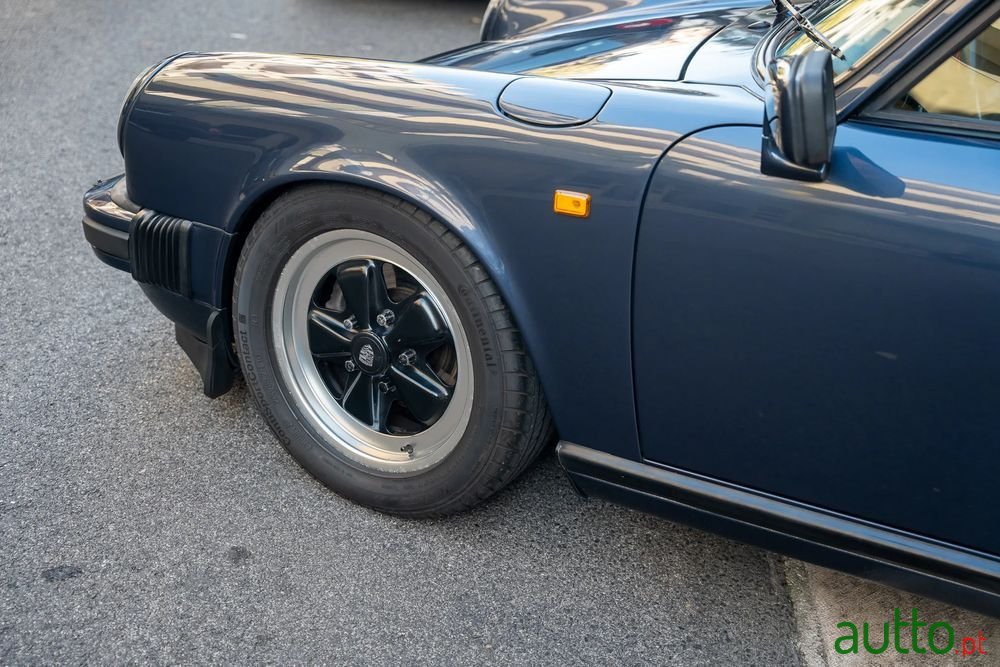 1986' Porsche 911 Carrera 3.2 Targa photo #5