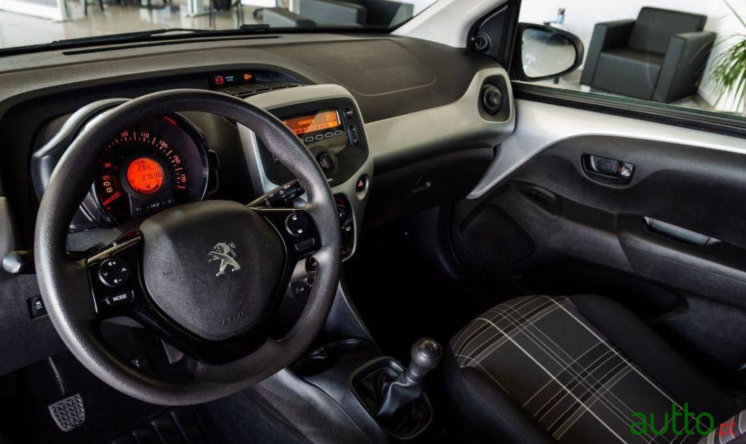 2018' Peugeot 108 1.0 Vti Active photo #2