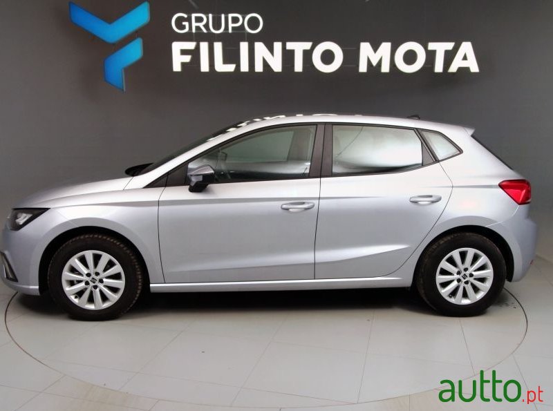 2022' SEAT Ibiza 1.0 Mpi Style photo #5
