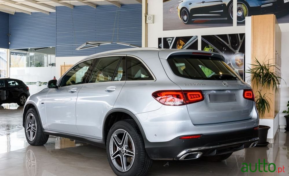 2020' Mercedes-Benz GLC 300 De 4Matic photo #5