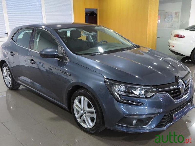 2017' Renault Megane photo #2