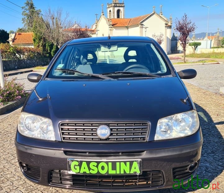 2004' Fiat Punto photo #2