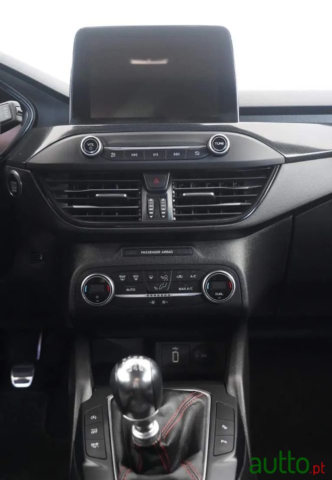 2020' Ford Focus Sw photo #6