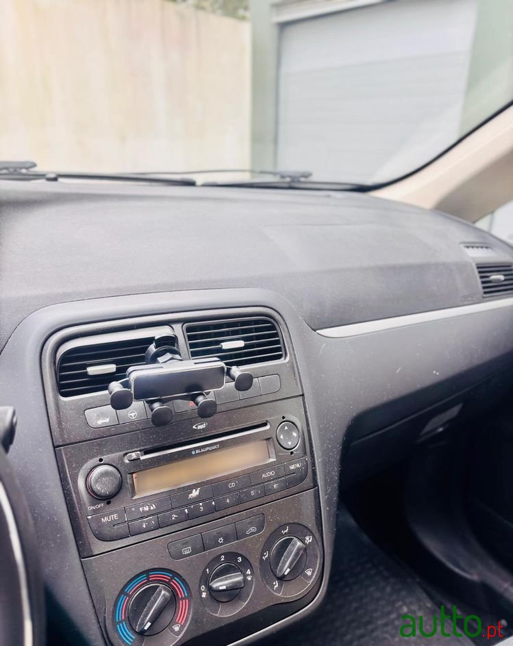 2008' Fiat Punto photo #3