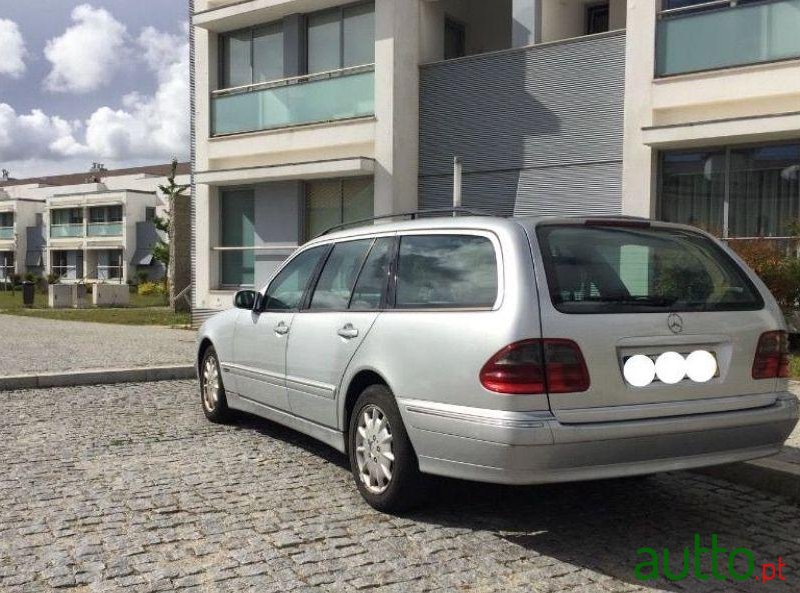 2000' Mercedes-Benz E-220 Cdi Station photo #1