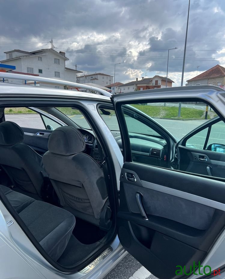 2005' Peugeot 407 Sw photo #4