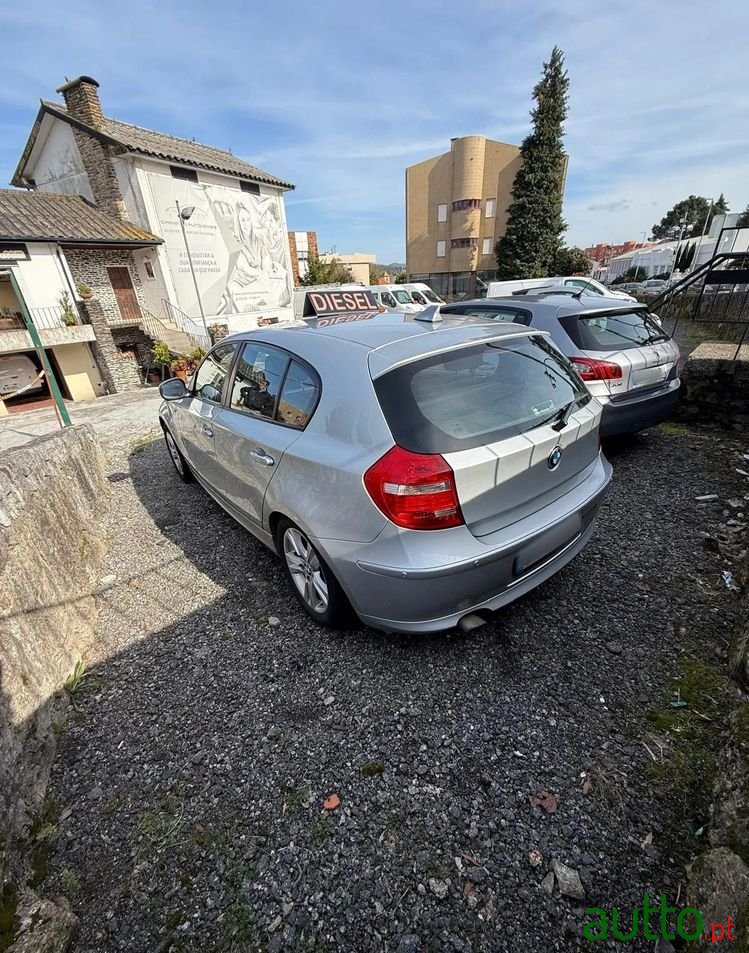 2010' BMW Série 1 D photo #5