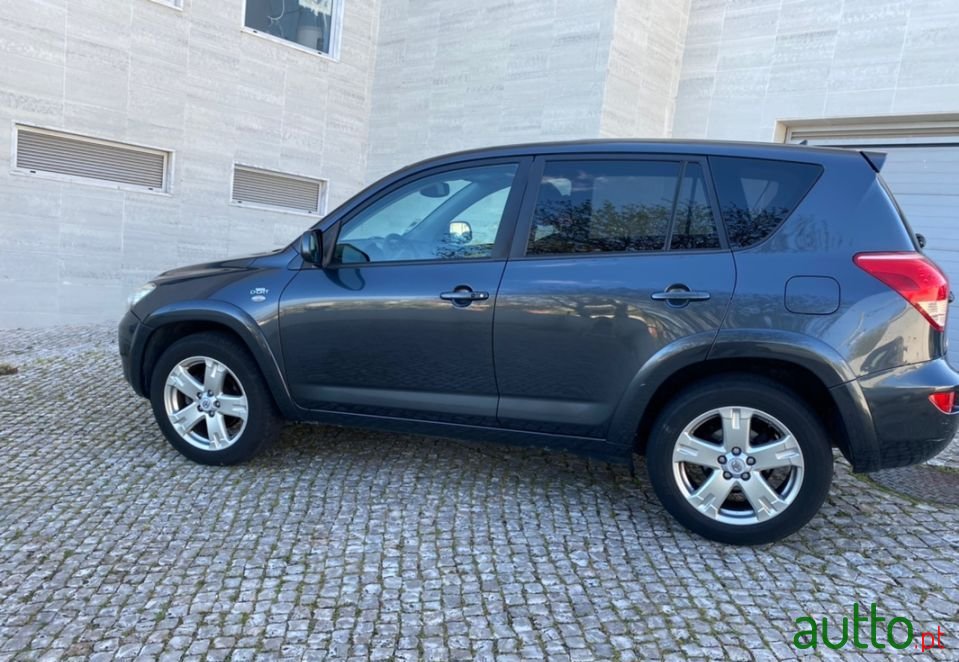 2007' Toyota RAV4 photo #2