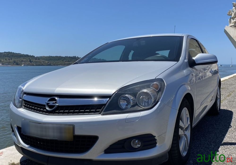 2008' Opel Astra Gtc 1.4 photo #1