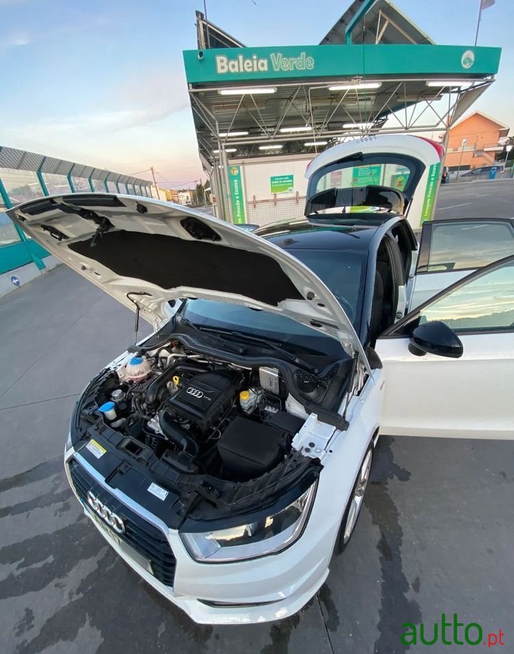 2016' Audi A1 Sportback photo #3