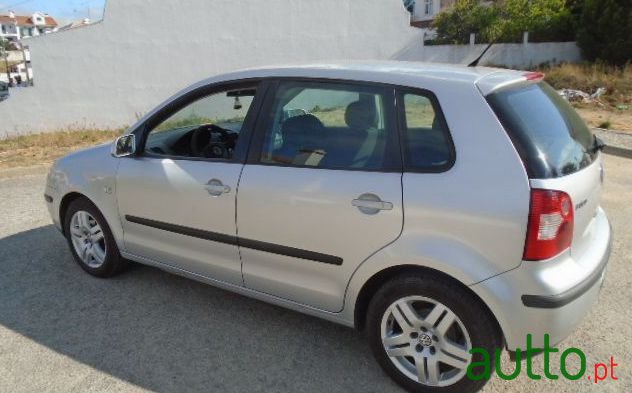 2004' Volkswagen Polo photo #4