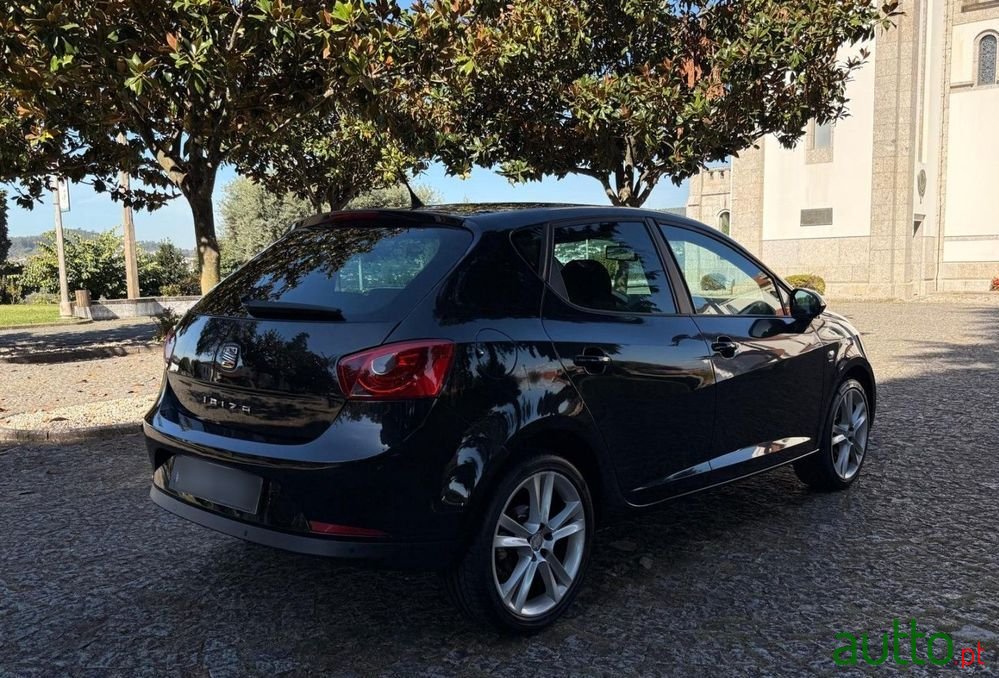 2012' SEAT Ibiza photo #6