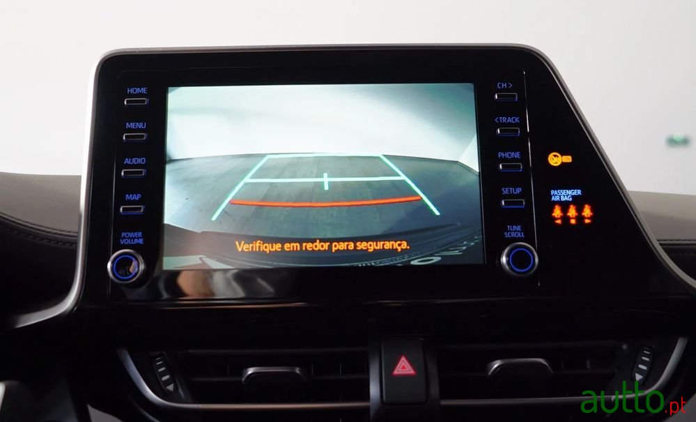 2021' Toyota C-HR photo #4