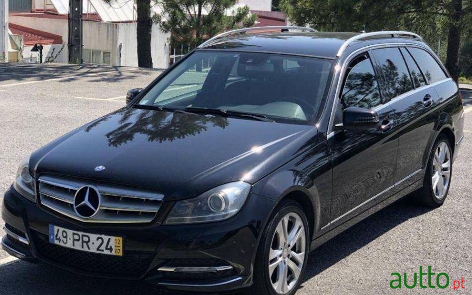 2012' Mercedes-Benz C-200 photo #1