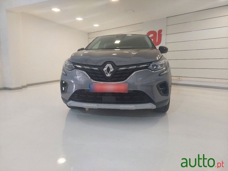 2022' Renault Captur photo #2