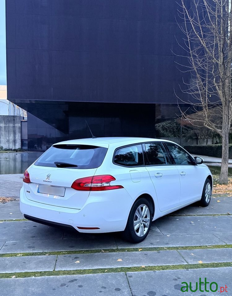 2021' Peugeot 308 Sw photo #3