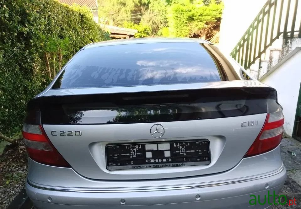 2007' Mercedes-Benz C-220 photo #2
