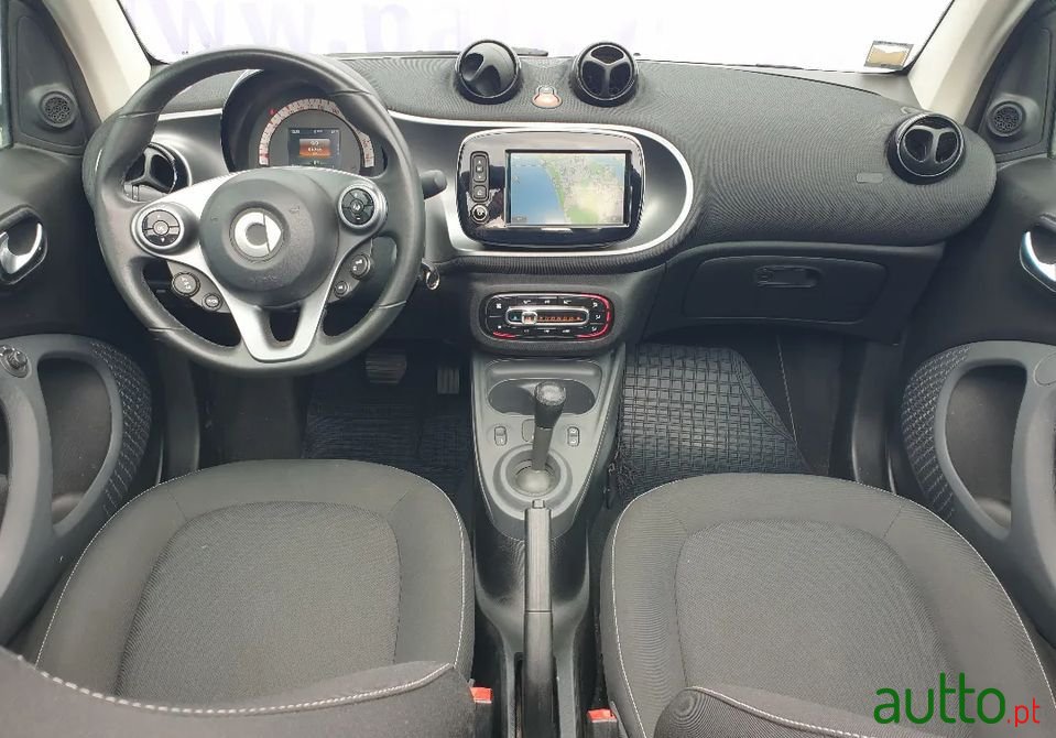 2017' Smart Fortwo photo #4