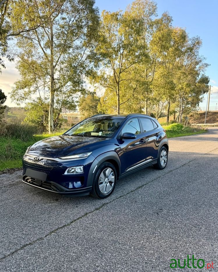 2020' Hyundai Kauai Premium photo #3