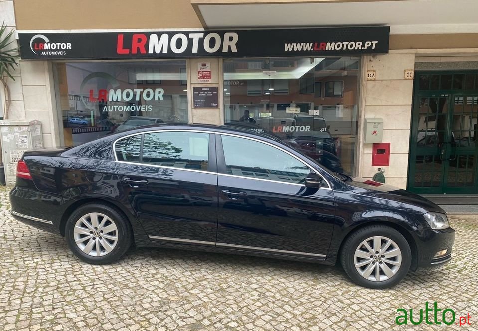 2013' Volkswagen Passat photo #1